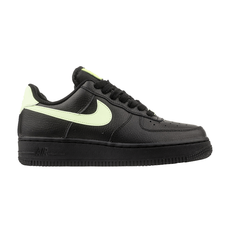 Фото № 1 с приближением к товару «‎Nike Women's Air Force 1 Low 07 Black Volt (315115-040)»