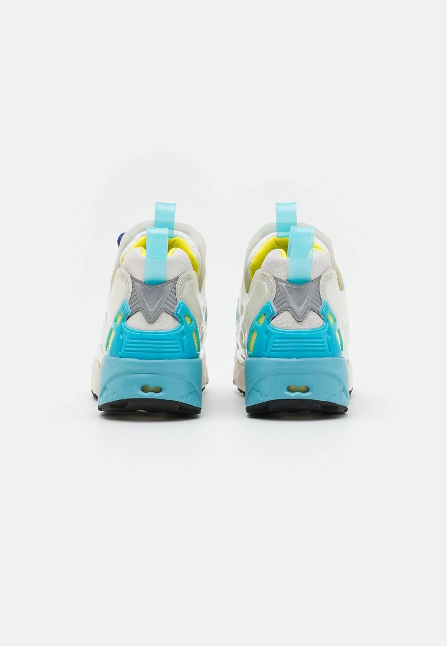 Фото № 3 с приближением к товару «‎Adidas ZX Pump »