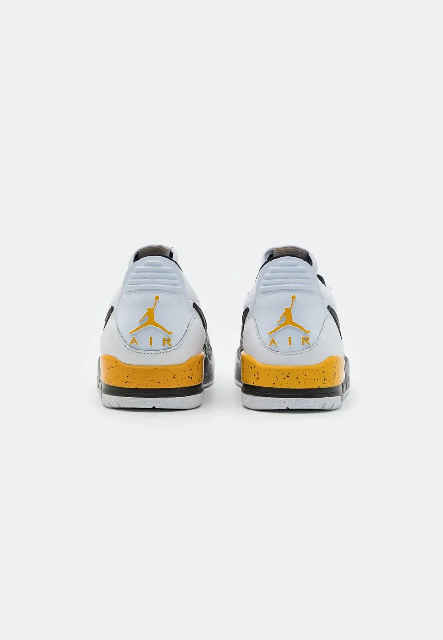 Фото № 3 с приближением к товару «‎AIR JORDAN LEGACY 312 UNISEX»