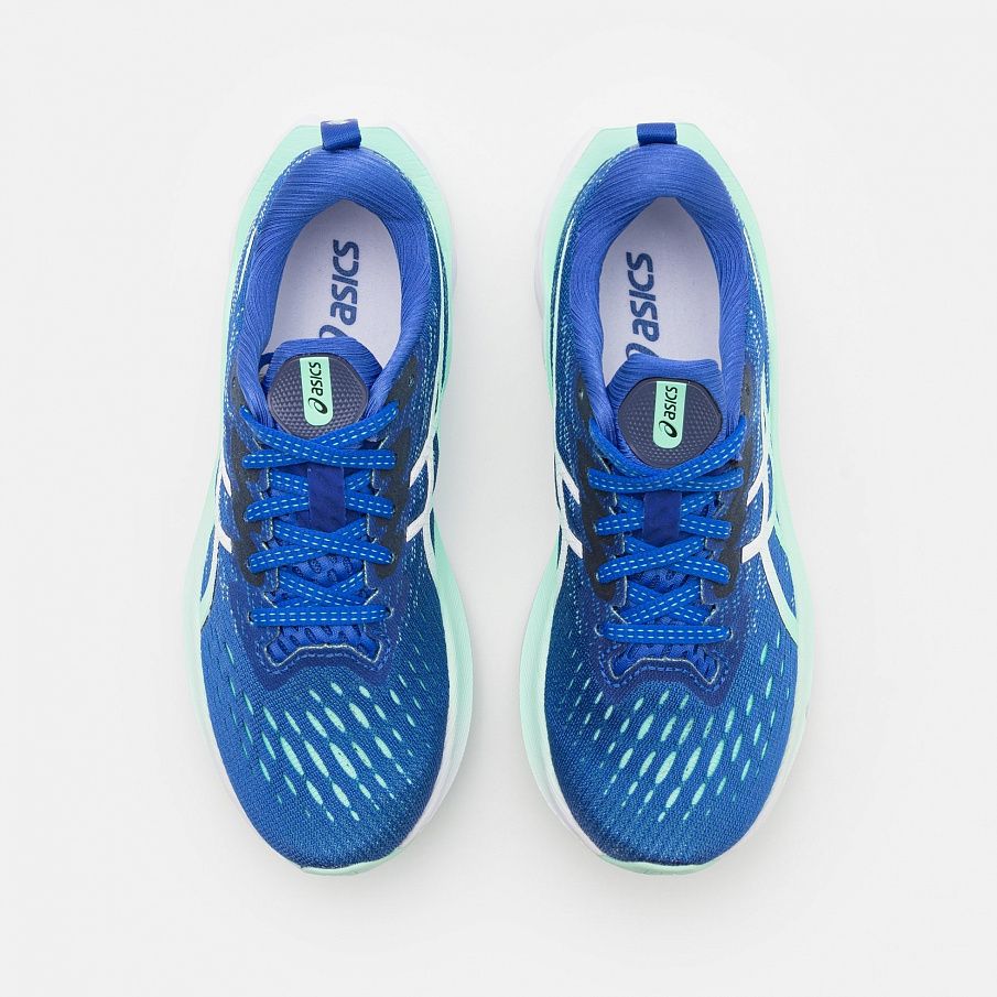 Фото № 4 с приближением к товару «‎Asics Novablast 2»