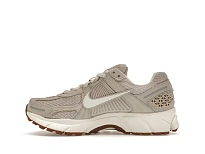 Фото № 3 с приближением к товару «‎Nike Zoom Vomero 5»