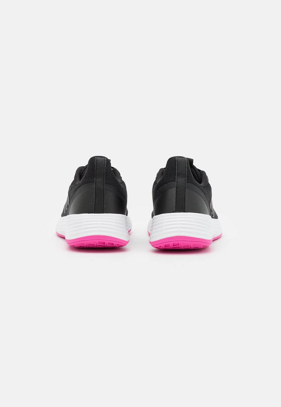 Фото № 3 с приближением к товару «‎Adidas QT Racer»