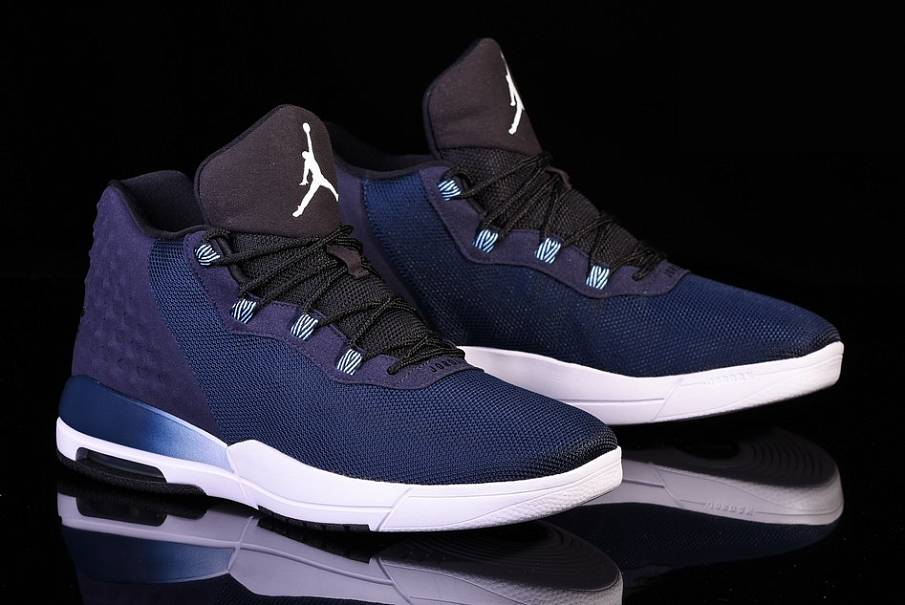 Фото № 3 с приближением к товару «‎Nike Air Jordan Academy Obsidian »