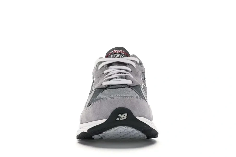 Фото № 2 с приближением к товару «‎New Balance 990V3»