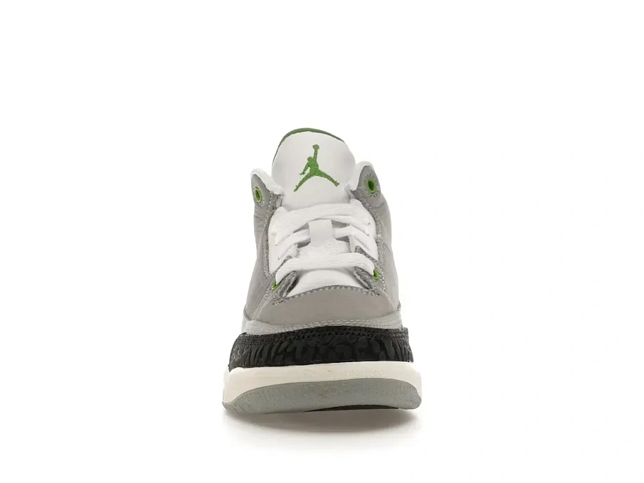 Фото № 2 с приближением к товару «‎Jordan 3 Retro»