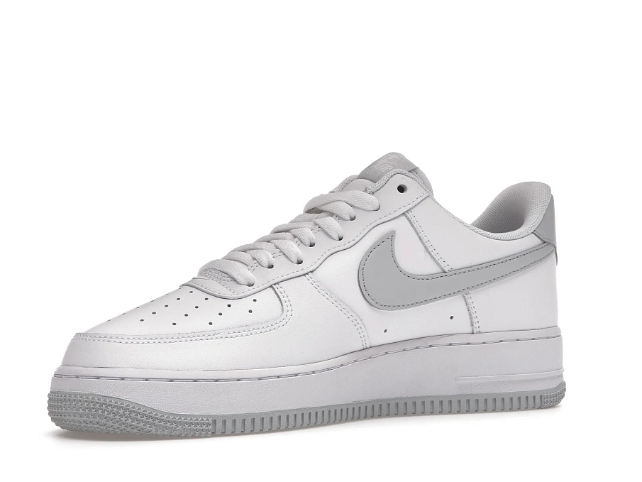 Фото № 4 с приближением к товару «‎Nike Air Force 1 Low 07 Pure Platinum (2021)»