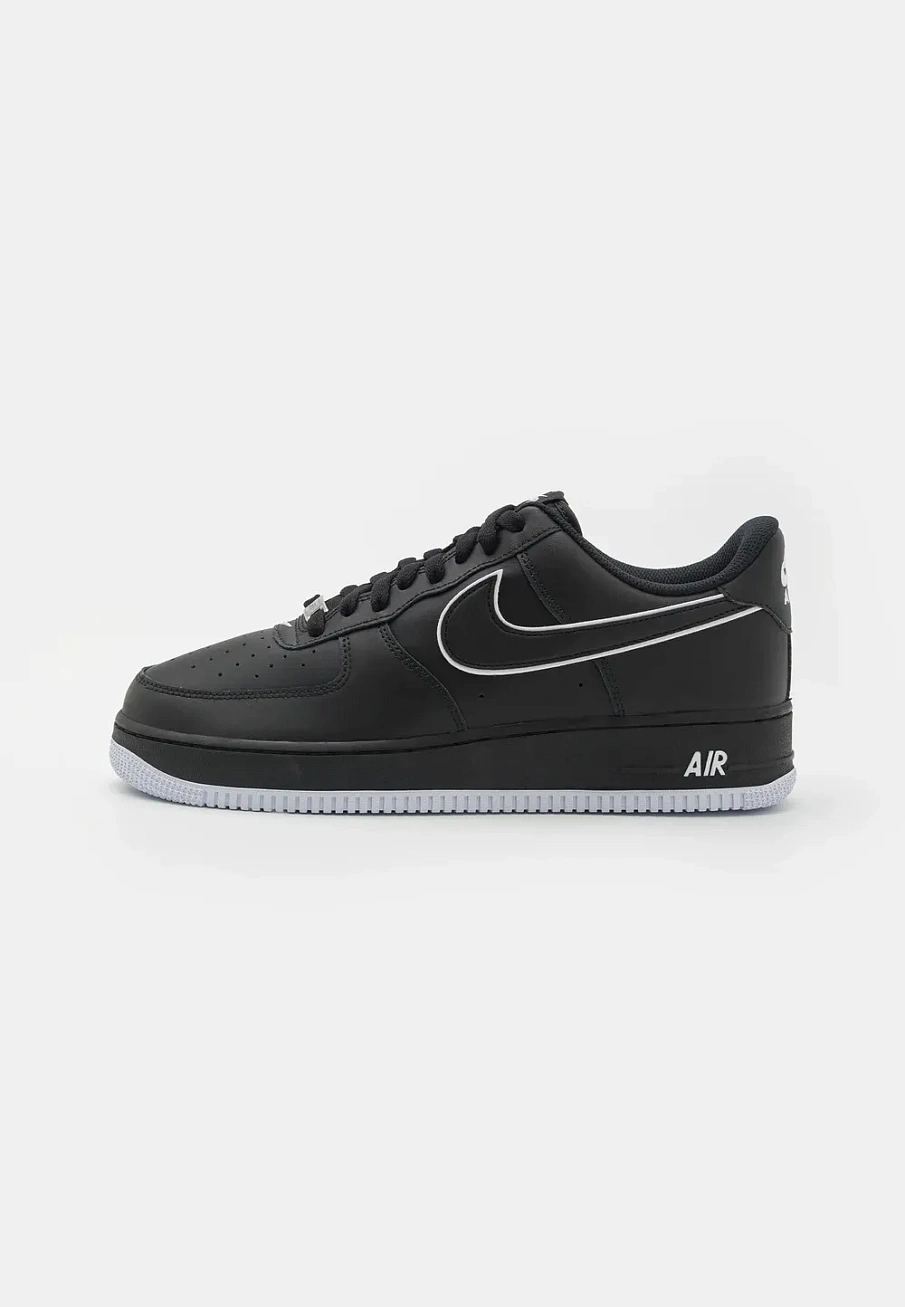 Фото № 1 с приближением к товару «‎AIR FORCE 1 07»