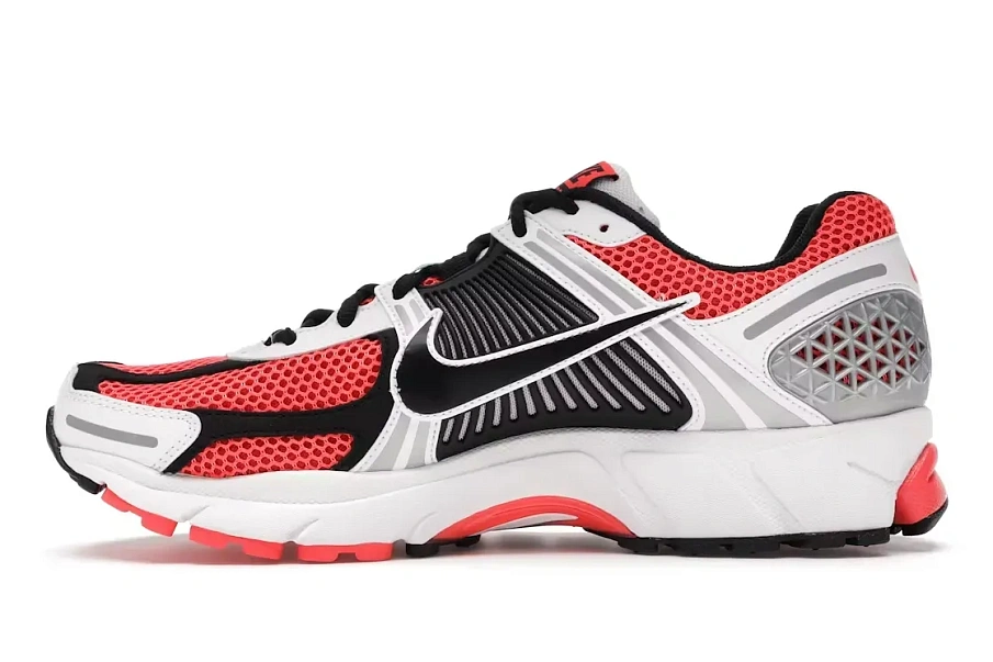 Фото № 3 с приближением к товару «‎Nike Zoom Vomero 5»