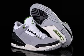 Air Jordan 3 Retro Chlorophyll - 3