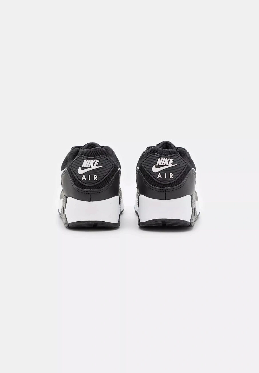 Фото № 3 с приближением к товару «‎AIR MAX 90»