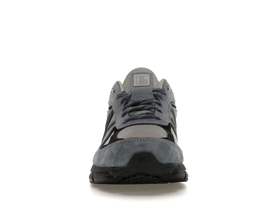 Фото № 2 с приближением к товару «‎New Balance 990v4»