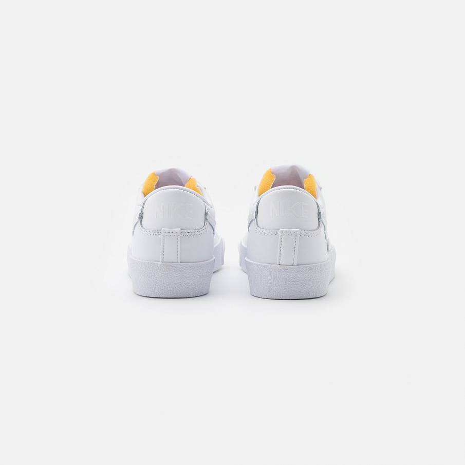 Фото № 3 с приближением к товару «‎Nike Blazer ’77 »