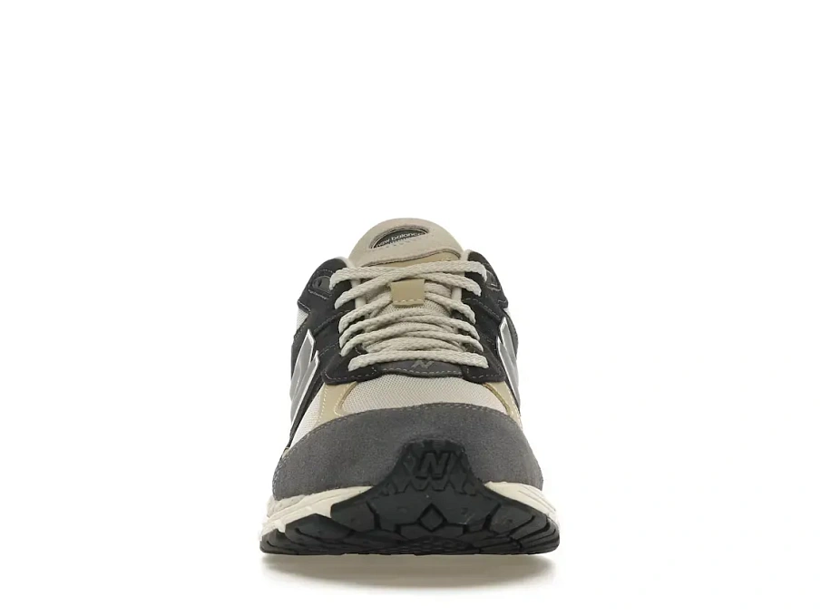 Фото № 2 с приближением к товару «‎New Balance 2002R»