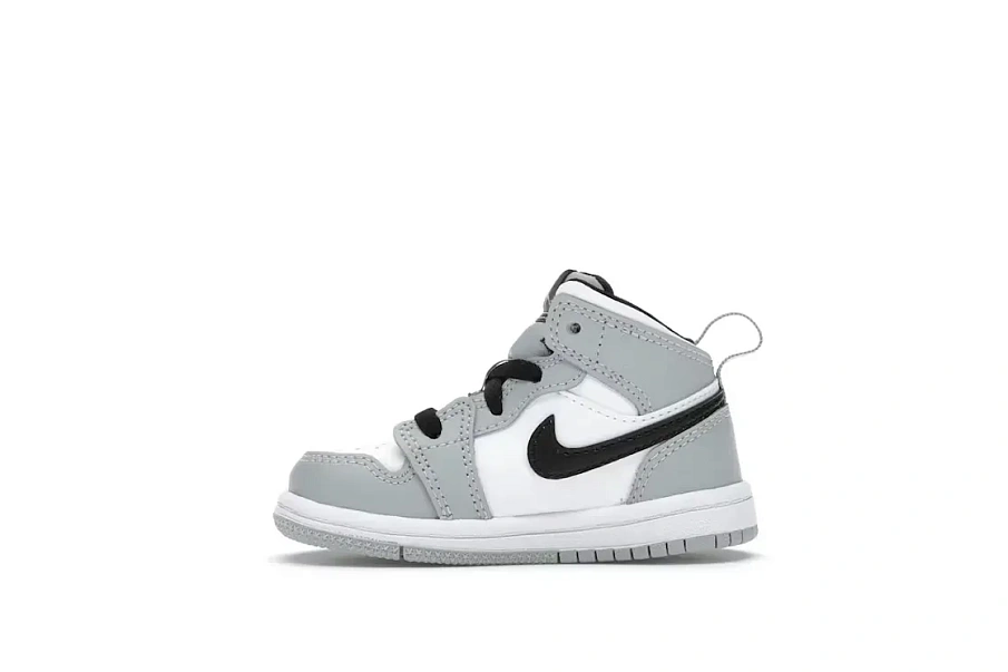 Фото № 3 с приближением к товару «‎Jordan 1 Mid»