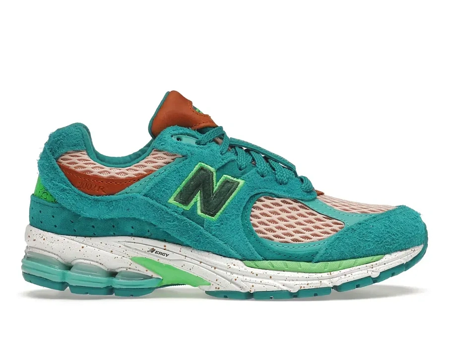 Фото № 1 с приближением к товару «‎New Balance 2002R»