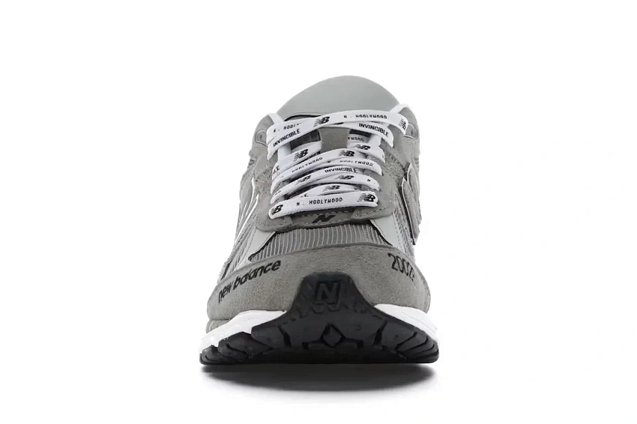 Фото № 2 с приближением к товару «‎New Balance 2002R»