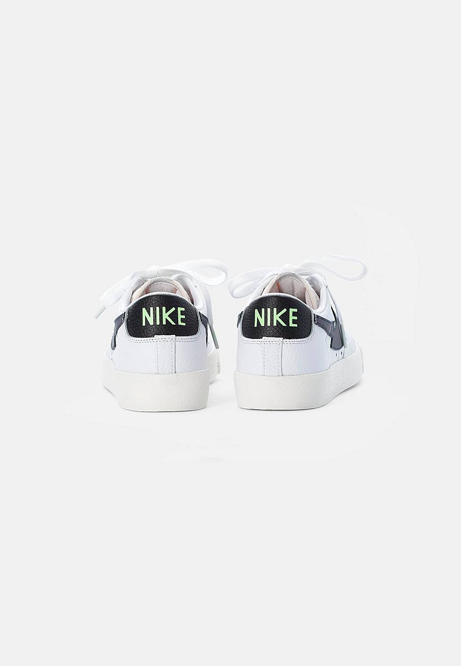 Фото № 5 с приближением к товару «‎Nike Blazer »