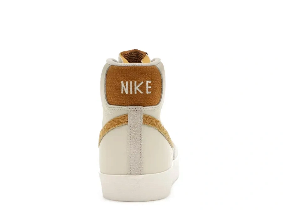 Фото № 4 с приближением к товару «‎Nike Blazer Mid 77»