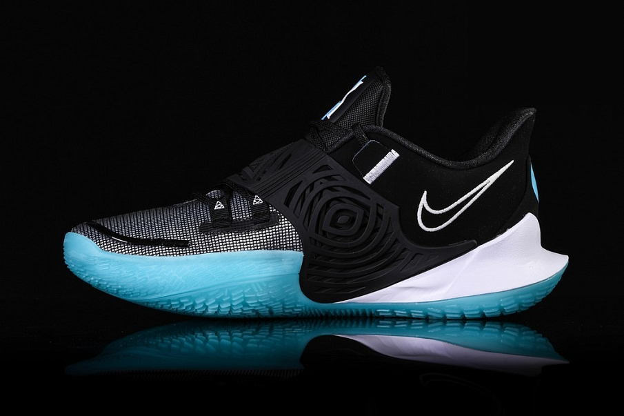 Фото № 1 с приближением к товару «‎Nike Kyrie 3 Moon IN The Dark »