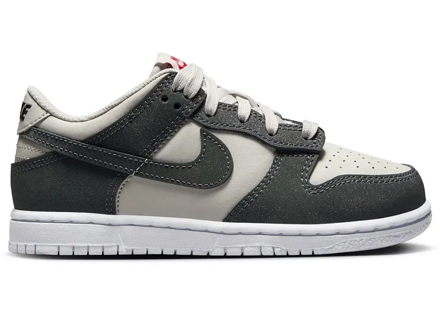 Фото № 1 с приближением к товару «‎Nike Dunk Low»