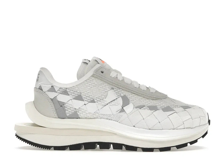 Фото № 1 с приближением к товару «‎Nike VaporWaffle Woven sacai Jean Paul Gaultier White»