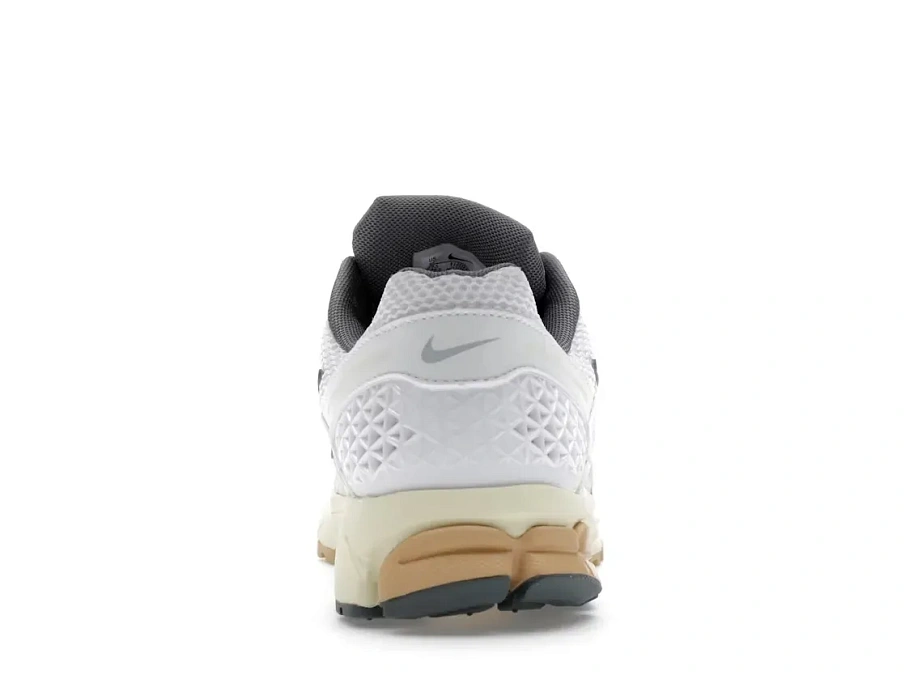 Фото № 4 с приближением к товару «‎Nike Zoom Vomero 5»