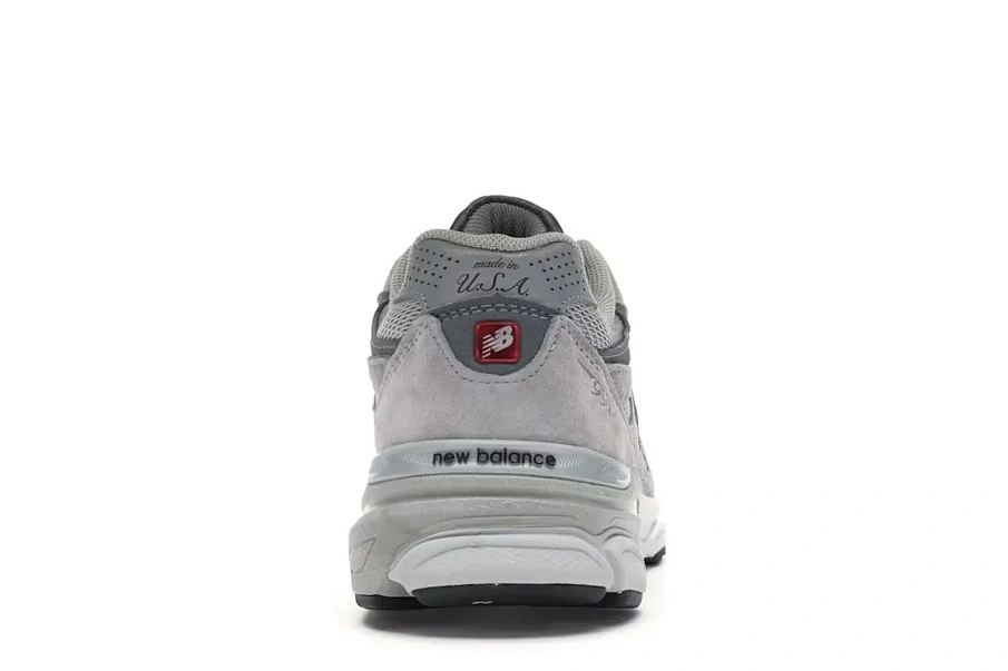 Фото № 4 с приближением к товару «‎New Balance 990V3»