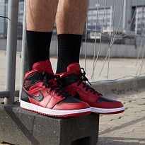 Фото № 3 с приближением к товару «‎Air Jordan 1 »