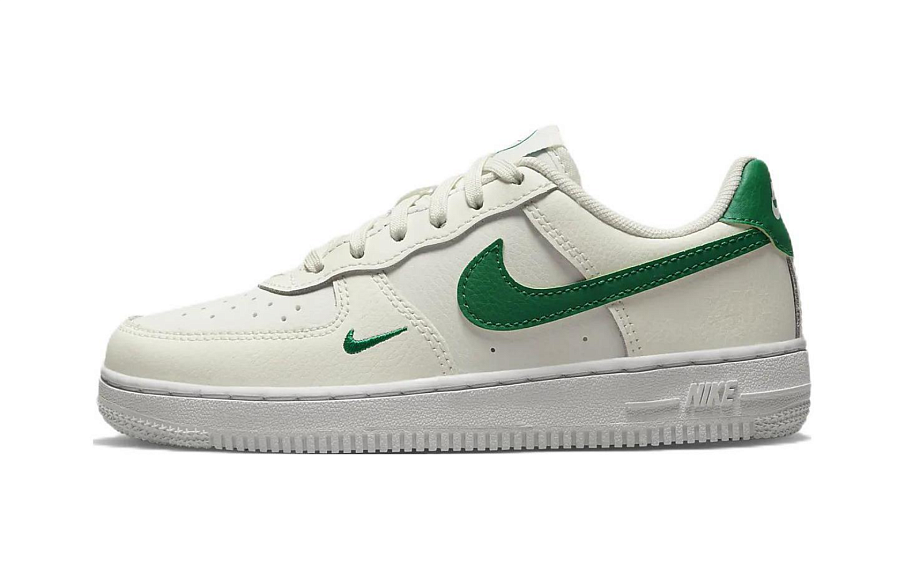 Фото № 1 с приближением к товару «‎BP Nike Air Force 1 Low Skate shoes»