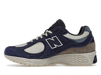 Фото № 3 с приближением к товару «‎New Balance 2002R»