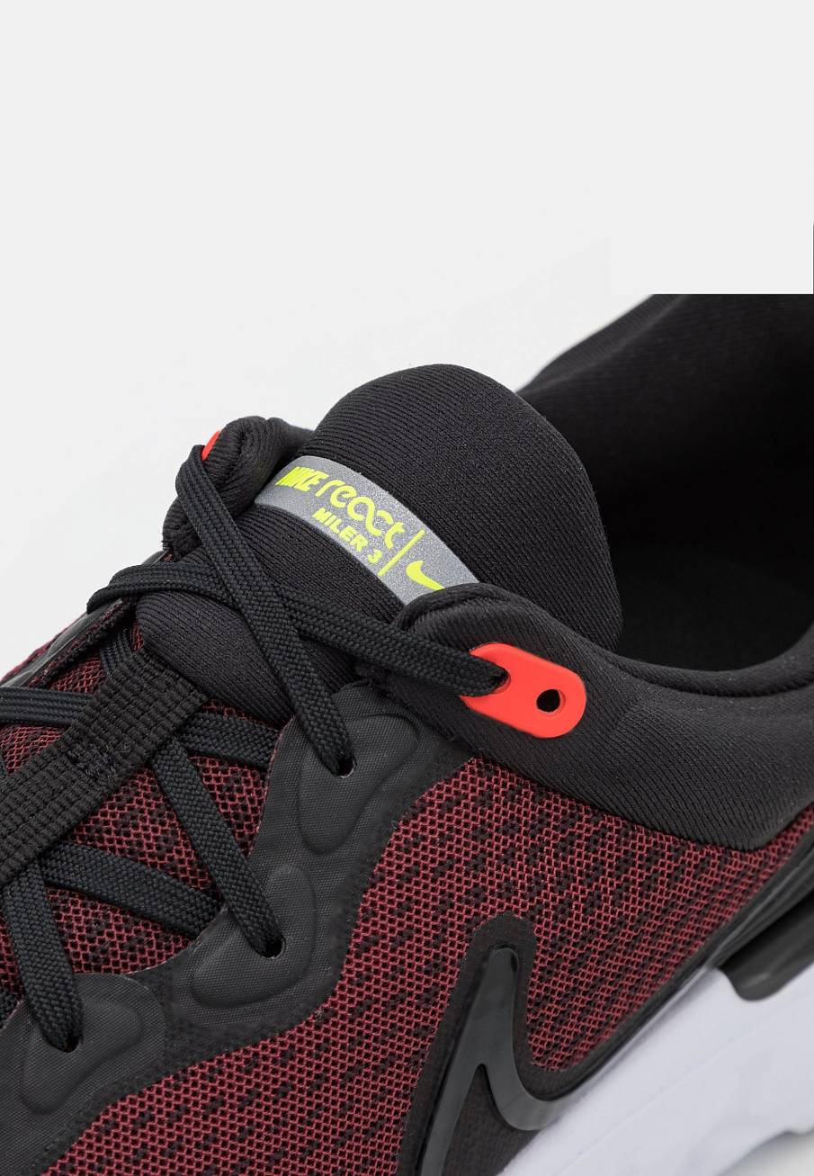 Фото № 4 с приближением к товару «‎Nike React Miler 3»