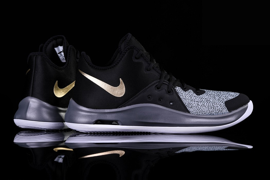 Фото № 3 с приближением к товару «‎Nike Air Versitile Iii Swoosh»