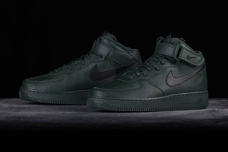 Фото № 1 с приближением к товару «‎Nike Air Force 1 ’07 Grove»