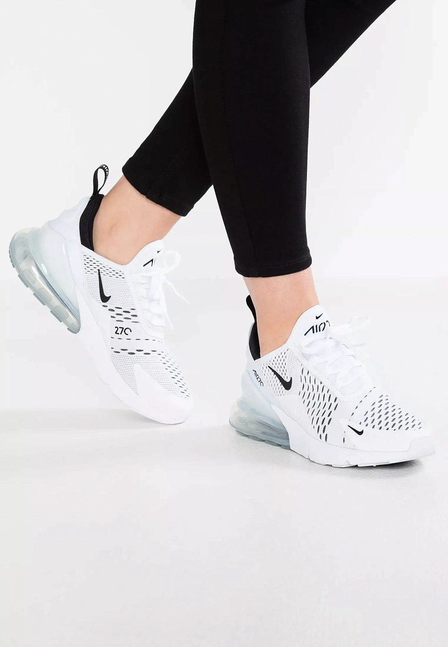 Фото № 2 с приближением к товару «‎AIR MAX 270»