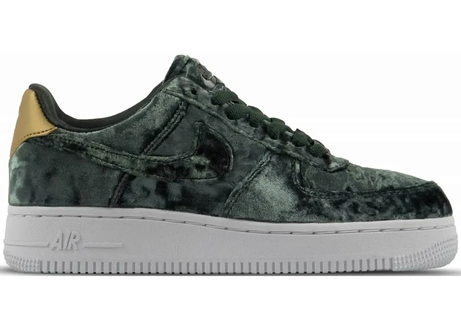 Фото № 1 с приближением к товару «‎Nike Air Force 1 Low Outdoor Green Velvet »