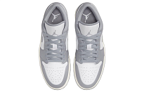 Фото № 4 с приближением к товару «‎Nike Air Jordan 1 Low Vintage basketball shoes Vintage Grey»