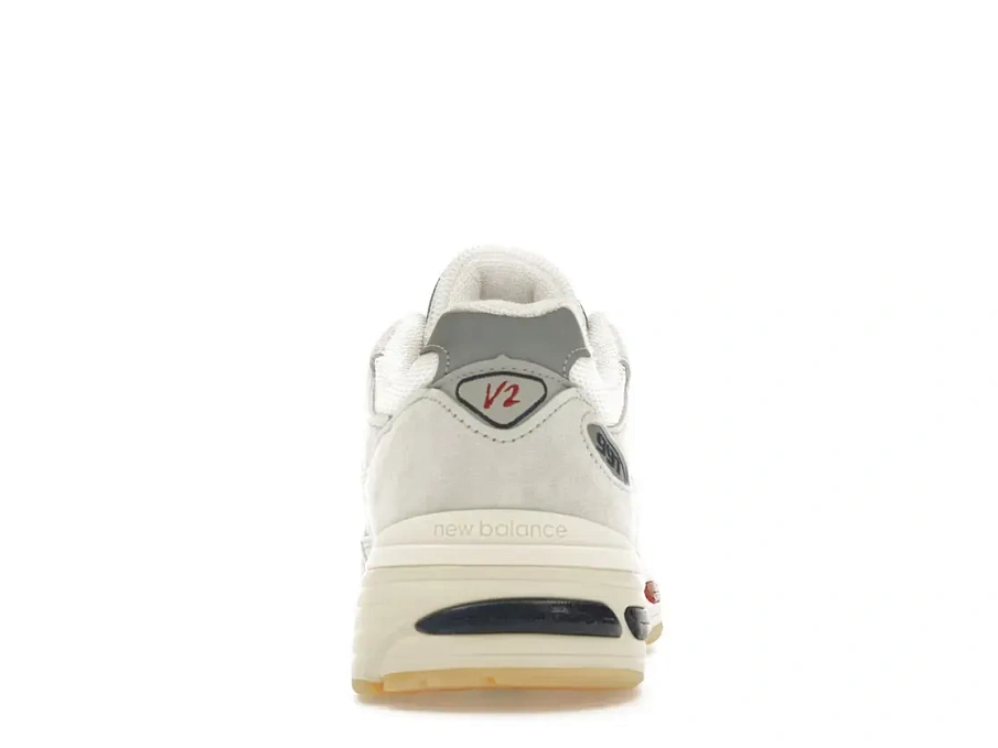 Фото № 4 с приближением к товару «‎New Balance 991v2»