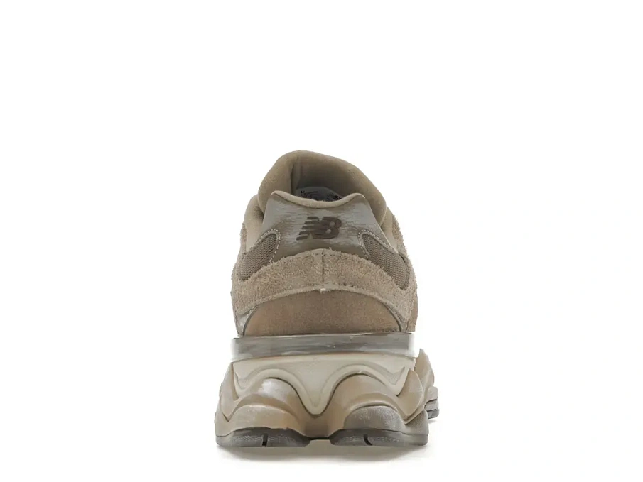 Фото № 4 с приближением к товару «‎New Balance 9060»