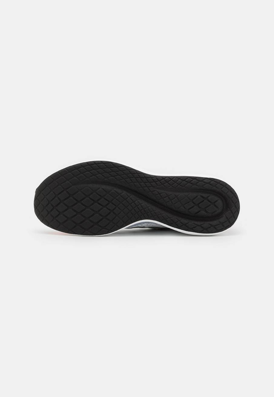 Фото № 5 с приближением к товару «‎Adidas 2.0 »