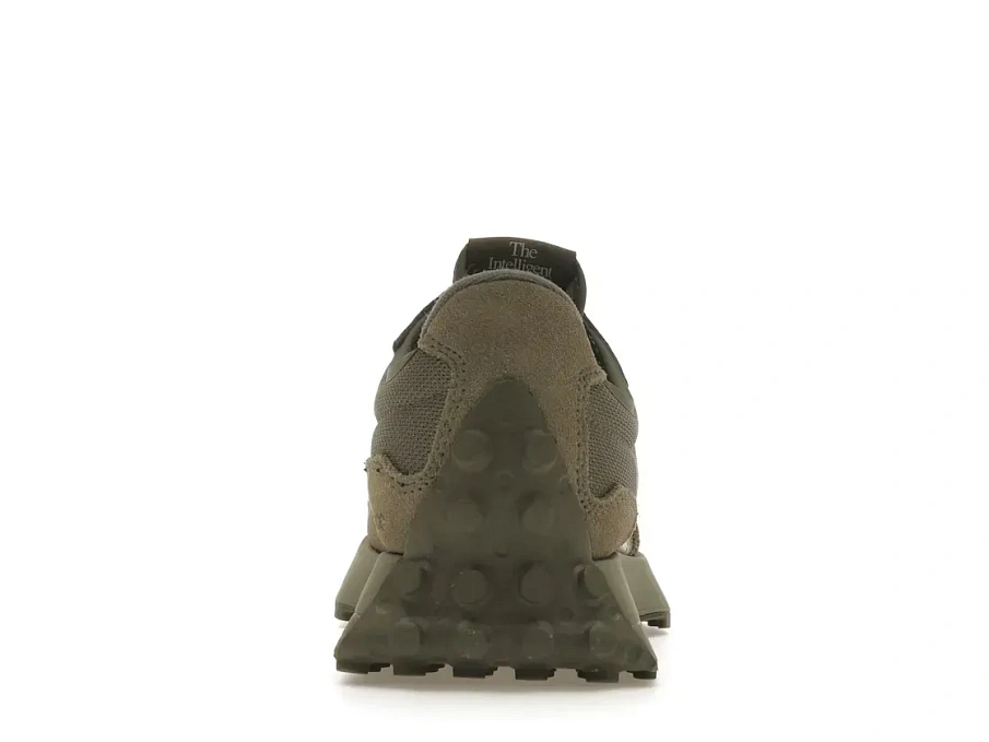 Фото № 4 с приближением к товару «‎New Balance 327»