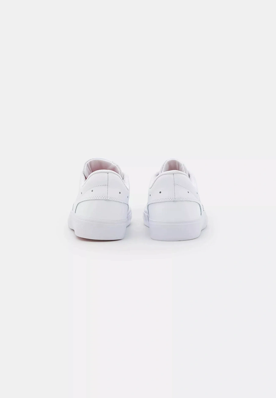 Фото № 2 с приближением к товару «‎WMNS JORDAN SERIES ES»
