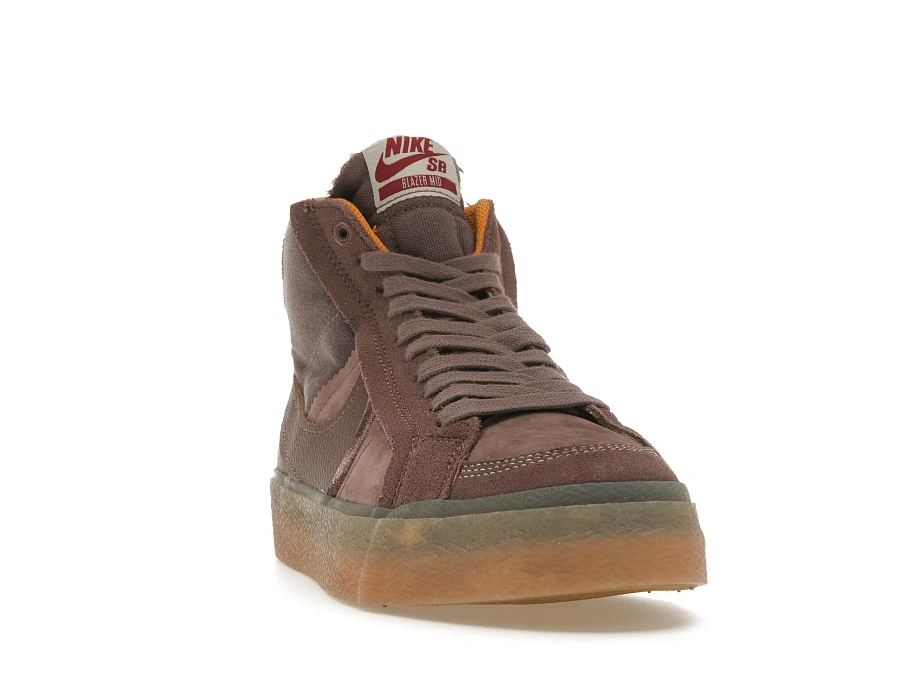 Фото № 2 с приближением к товару «‎Nike SB Zoom Blazer Mid PRM Plus Plum Eclipse Gum»