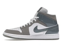 Фото № 3 с приближением к товару «‎Jordan 1 Mid SE»
