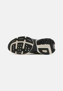 Фото № 4 с приближением к товару «‎V2K RUN»