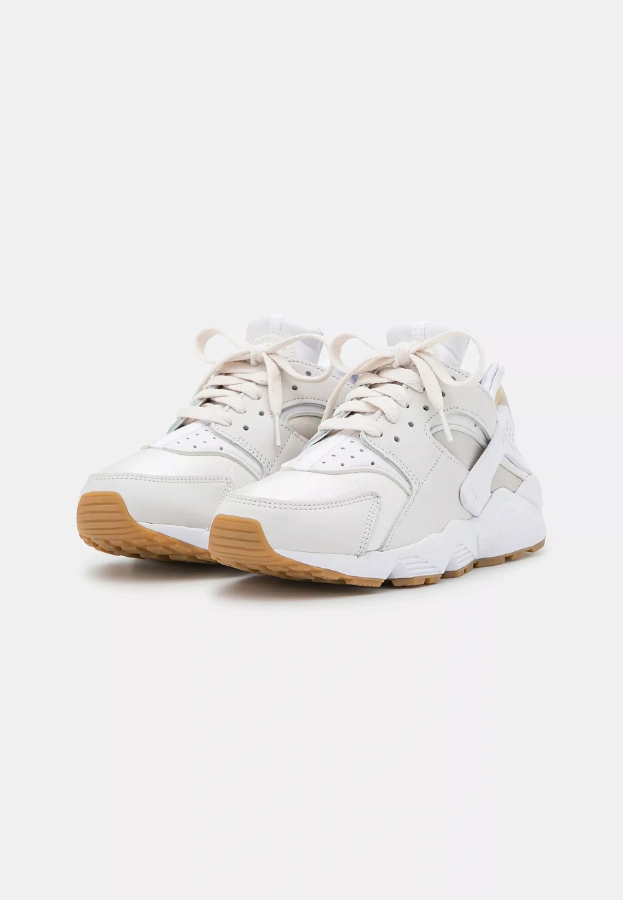 Фото № 2 с приближением к товару «‎AIR HUARACHE»