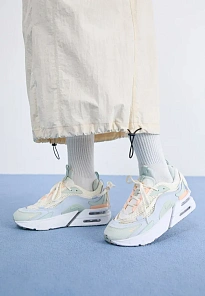 Фото № 2 с приближением к товару «‎AIR MAX FURYOSA»
