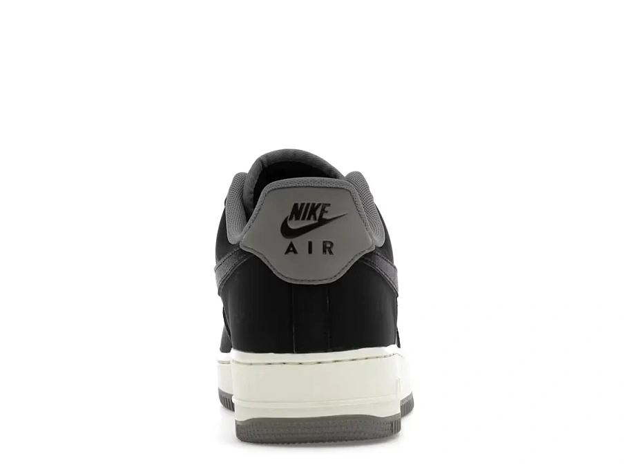 Фото № 4 с приближением к товару «‎Nike Air Force 1 Low '07 LV8»