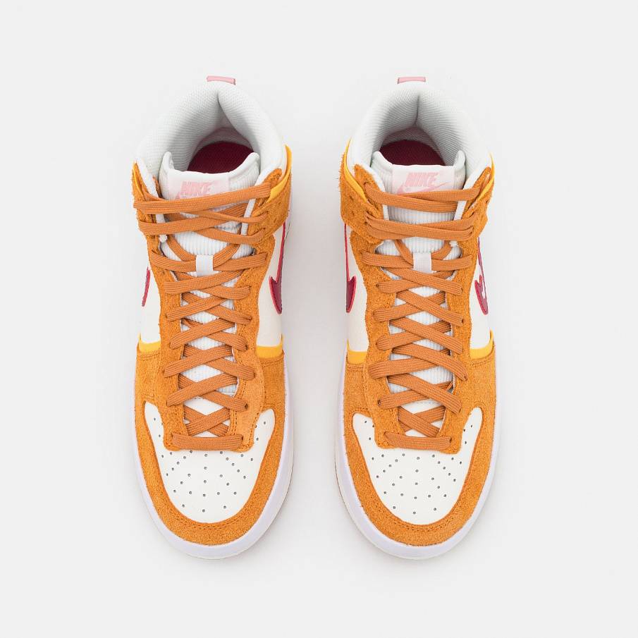 Фото № 5 с приближением к товару «‎Nike Dunk UP »