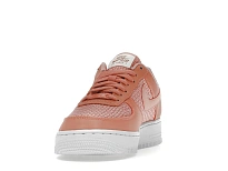 Фото № 2 с приближением к товару «‎Nike Air Force 1 07 Low SE Woven Crimson Bliss »