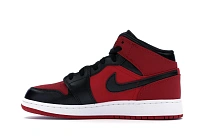 Фото № 5 с приближением к товару «‎Jordan 1 Mid Gym Red Black »